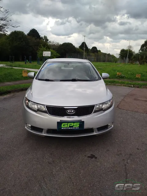 KIA CERATO EX2 1.6L — foto 2