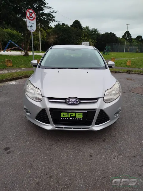 Ford Focus 1.6 — foto 12