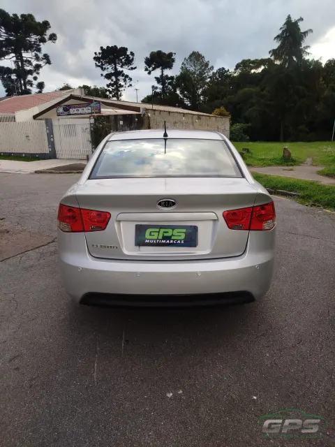 KIA CERATO EX2 1.6L — foto 4