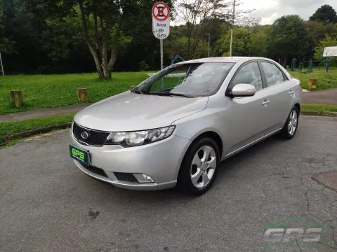 KIA CERATO EX2 1.6L — foto 3