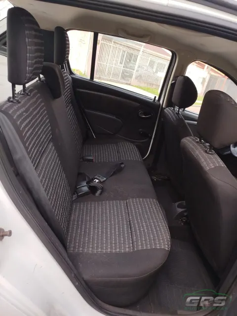 Renault Sandero 1.6 — foto 4